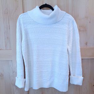 Pure Cotton White Woven Jersey with collar and cuffs.